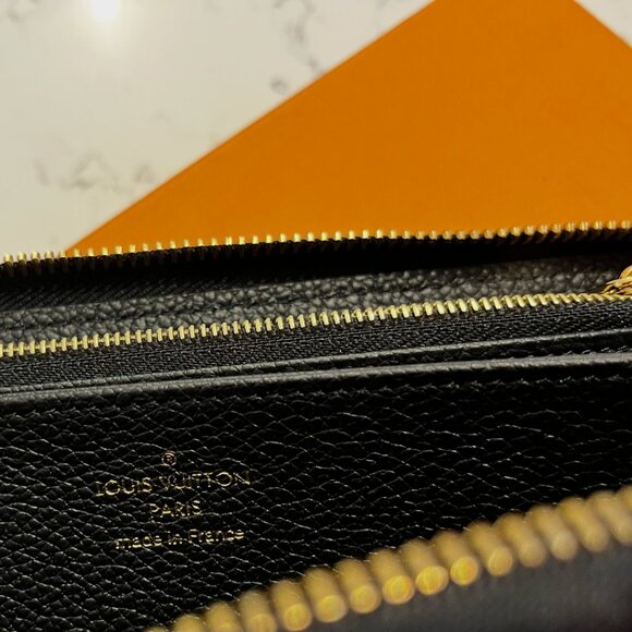 Black Leather Louis Vuitton Zippy Wallet - Picture 7 of 10
